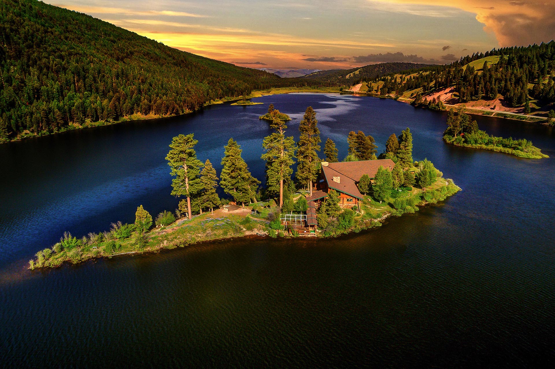 MontanaIslandLodge Cole Bergquist/Rebecca Donnelly Team Western